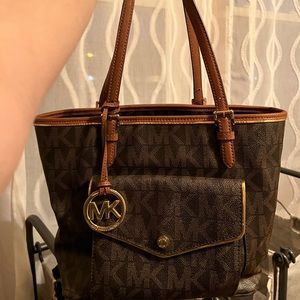 Michael Kors Bucket Bag